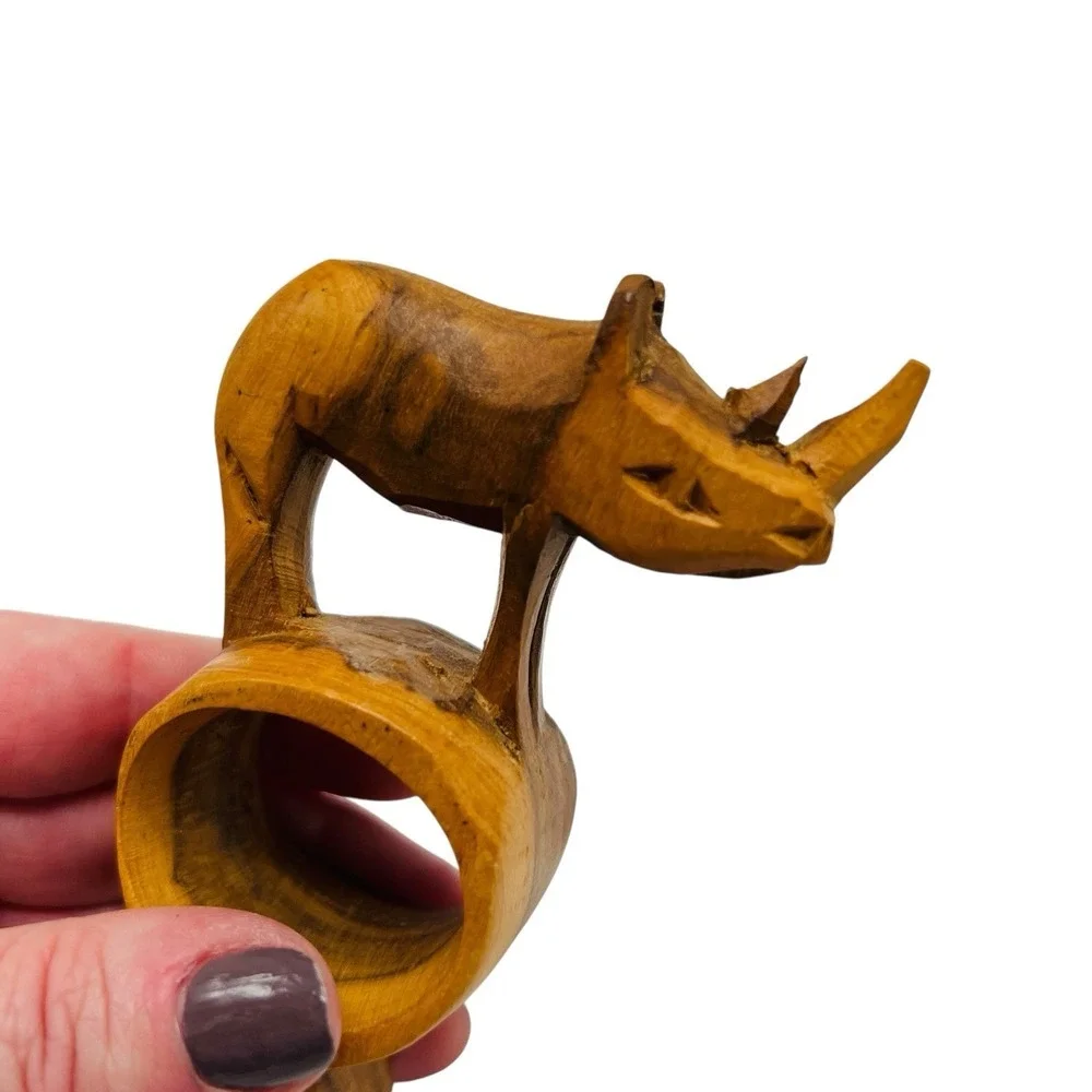 4 VTG African Safari Hand Carved Wooden Animal Napkin Rings Lion Giraffe Set